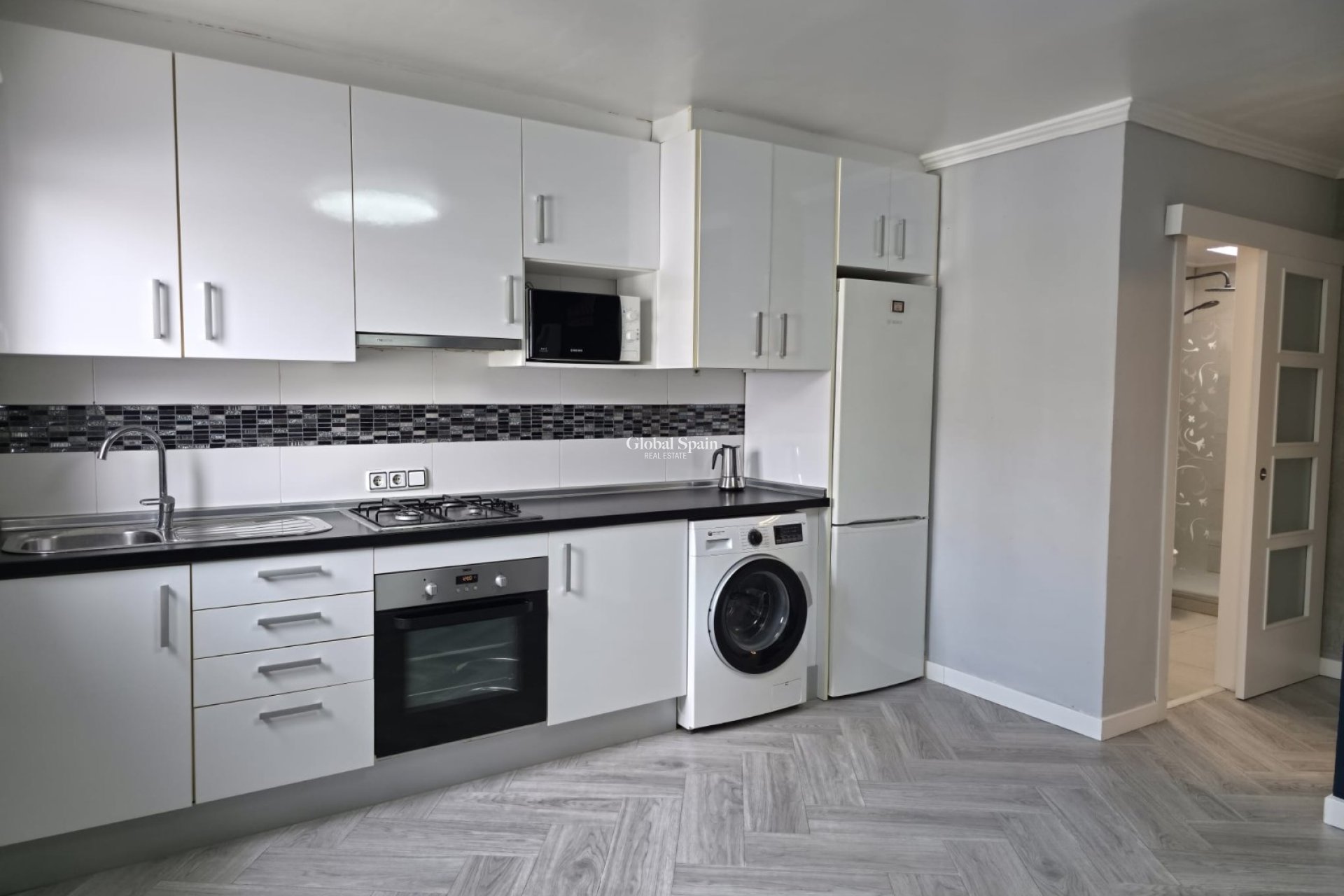 Wederverkoop - HUIS -
TORREVIEJA - Torrevieja