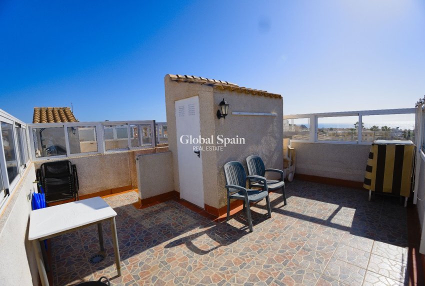 Wederverkoop - Huis -
TORREVIEJA - Torrevieja