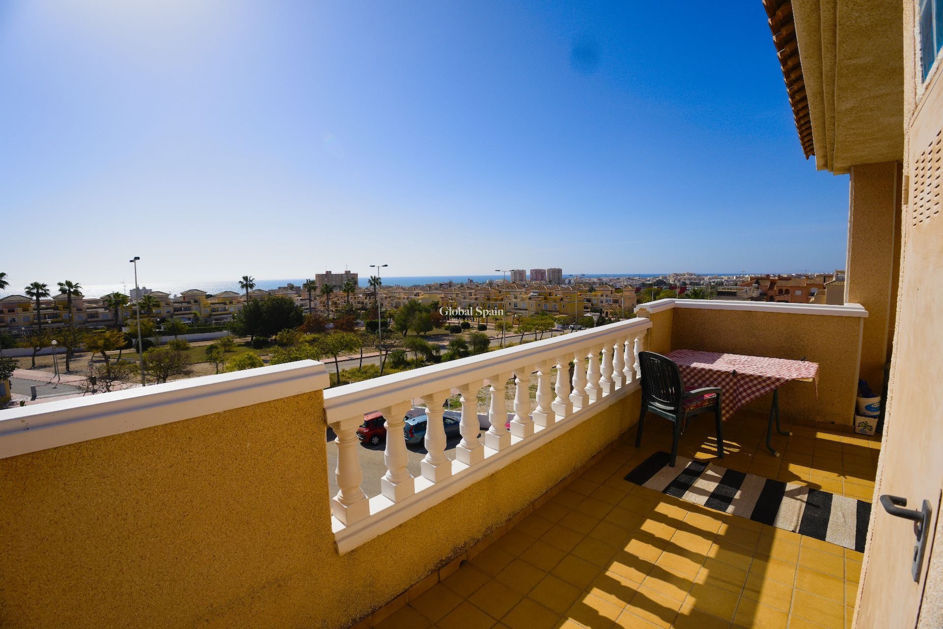 Wederverkoop - Huis -
TORREVIEJA - Torrevieja