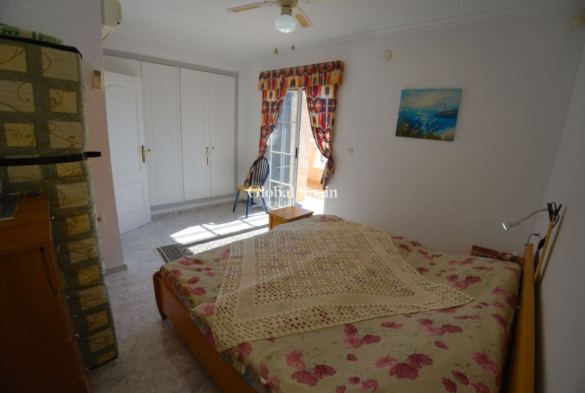 Wederverkoop - Huis -
TORREVIEJA - Torrevieja