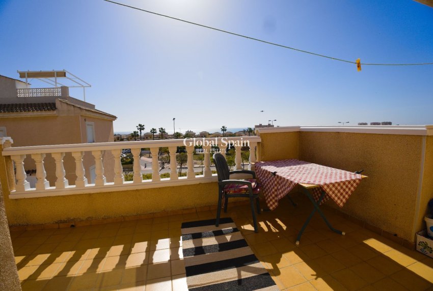 Wederverkoop - Huis -
TORREVIEJA - Torrevieja