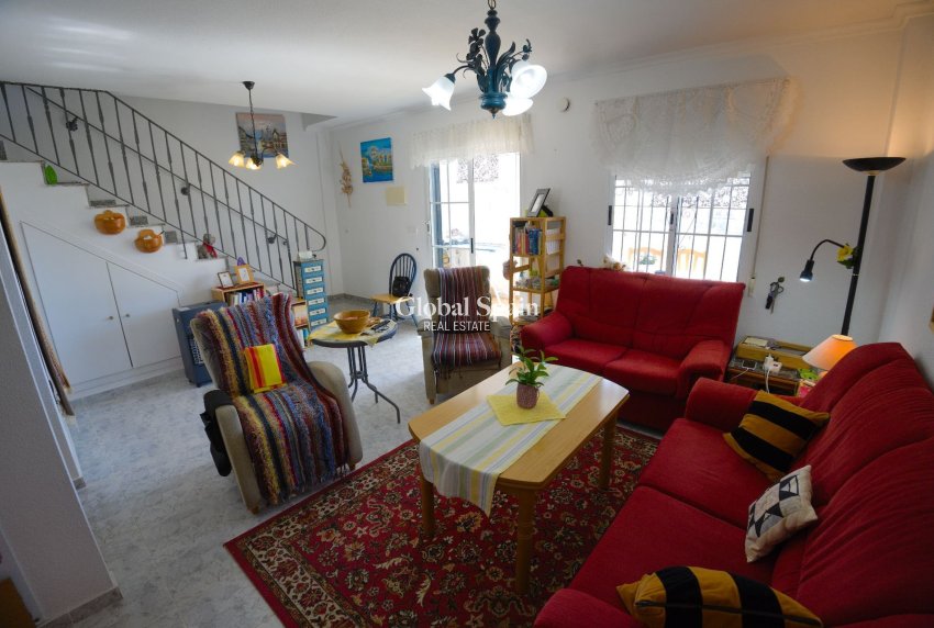 Wederverkoop - Huis -
TORREVIEJA - Torrevieja