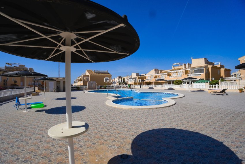 Wederverkoop - Huis -
TORREVIEJA - Torrevieja