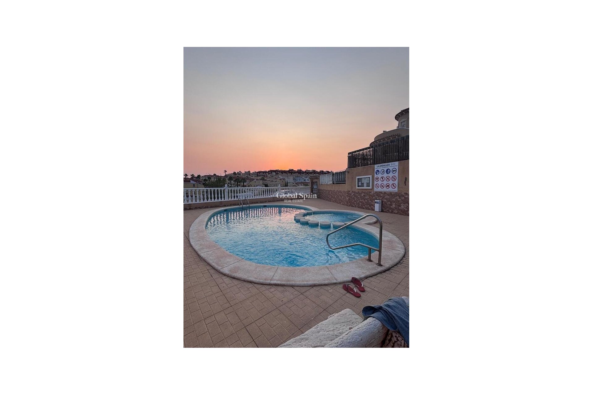 Wederverkoop - HUIS -
VILLAMARTÍN - Costa Blanca