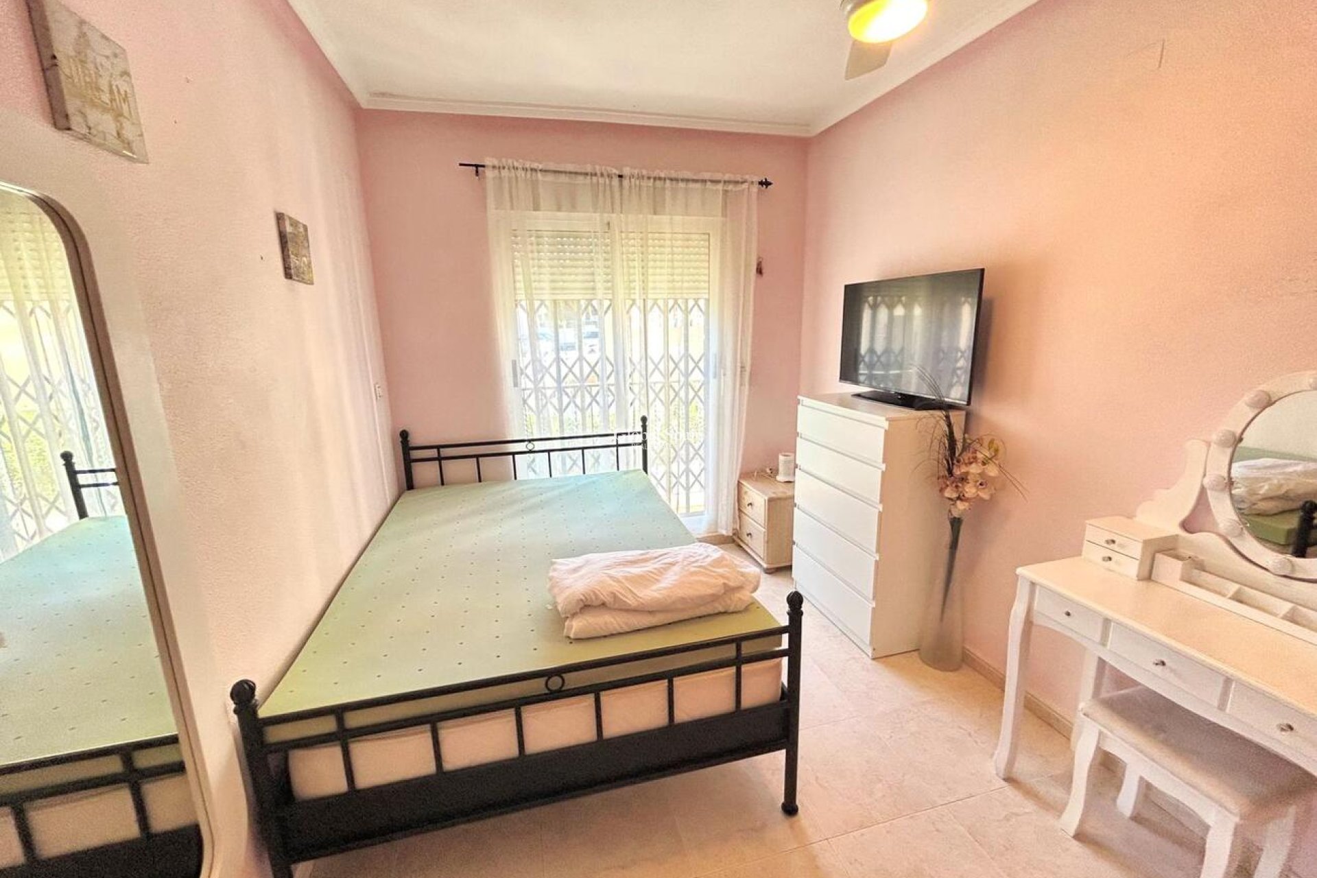 Wederverkoop - HUIS -
VILLAMARTÍN - Costa Blanca