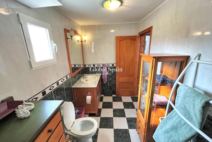 Wederverkoop - HUIS -
VILLAMARTÍN - Costa Blanca