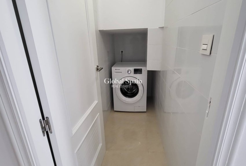 Wederverkoop - HUIS -
VILLAMARTÍN - Costa Blanca