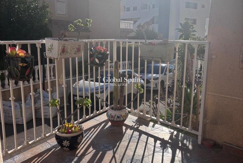 Wederverkoop - HUIS -
VILLAMARTÍN - Costa Blanca