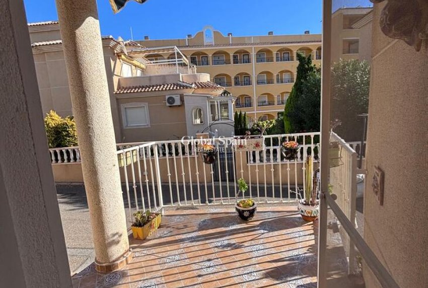Wederverkoop - HUIS -
VILLAMARTÍN - Costa Blanca