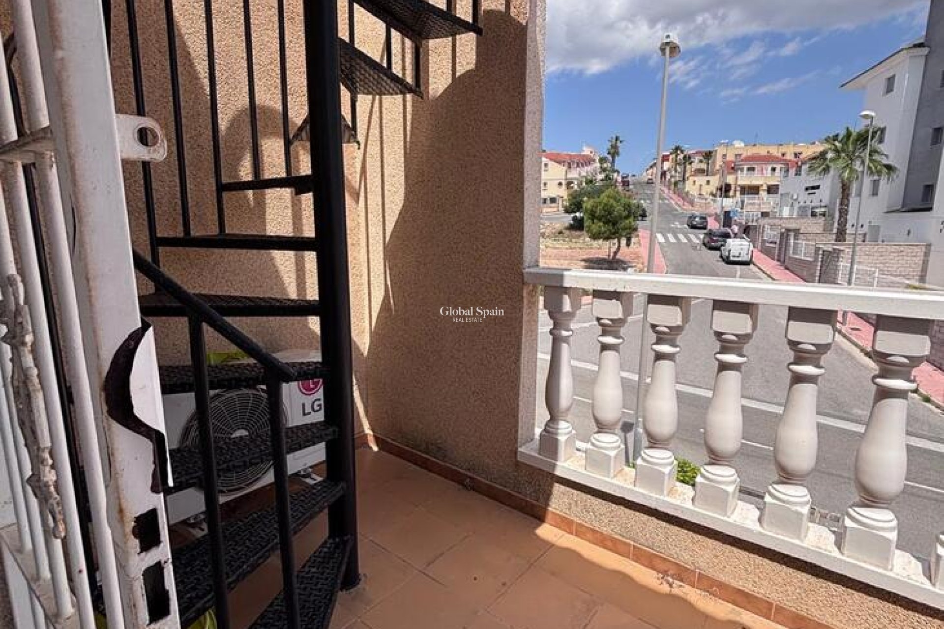 Wederverkoop - HUIS -
VILLAMARTÍN - Costa Blanca