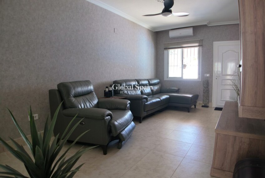 Wederverkoop - HUIS -
VILLAMARTÍN - Costa Blanca