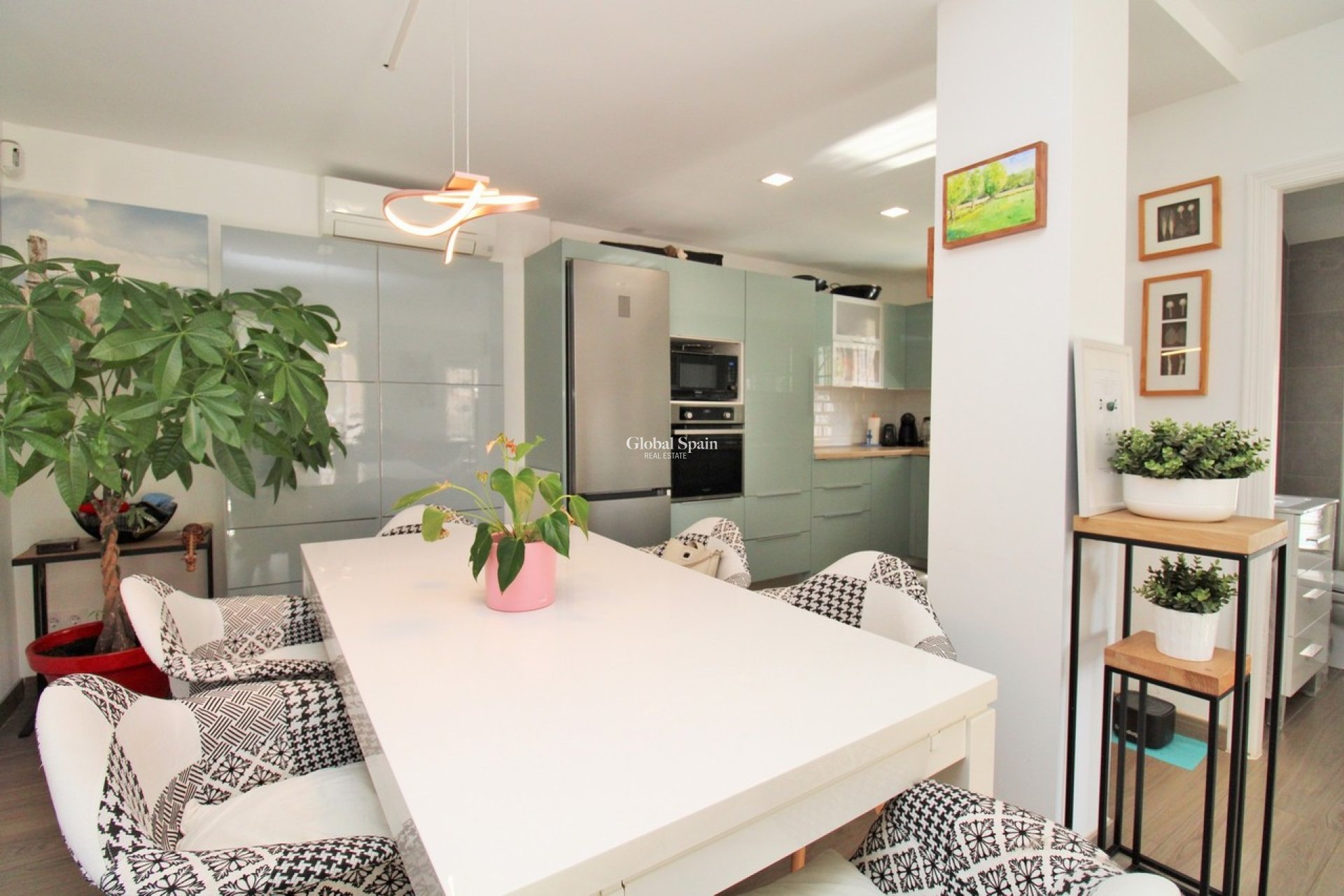 Wederverkoop - HUIS -
VILLAMARTÍN - Costa Blanca