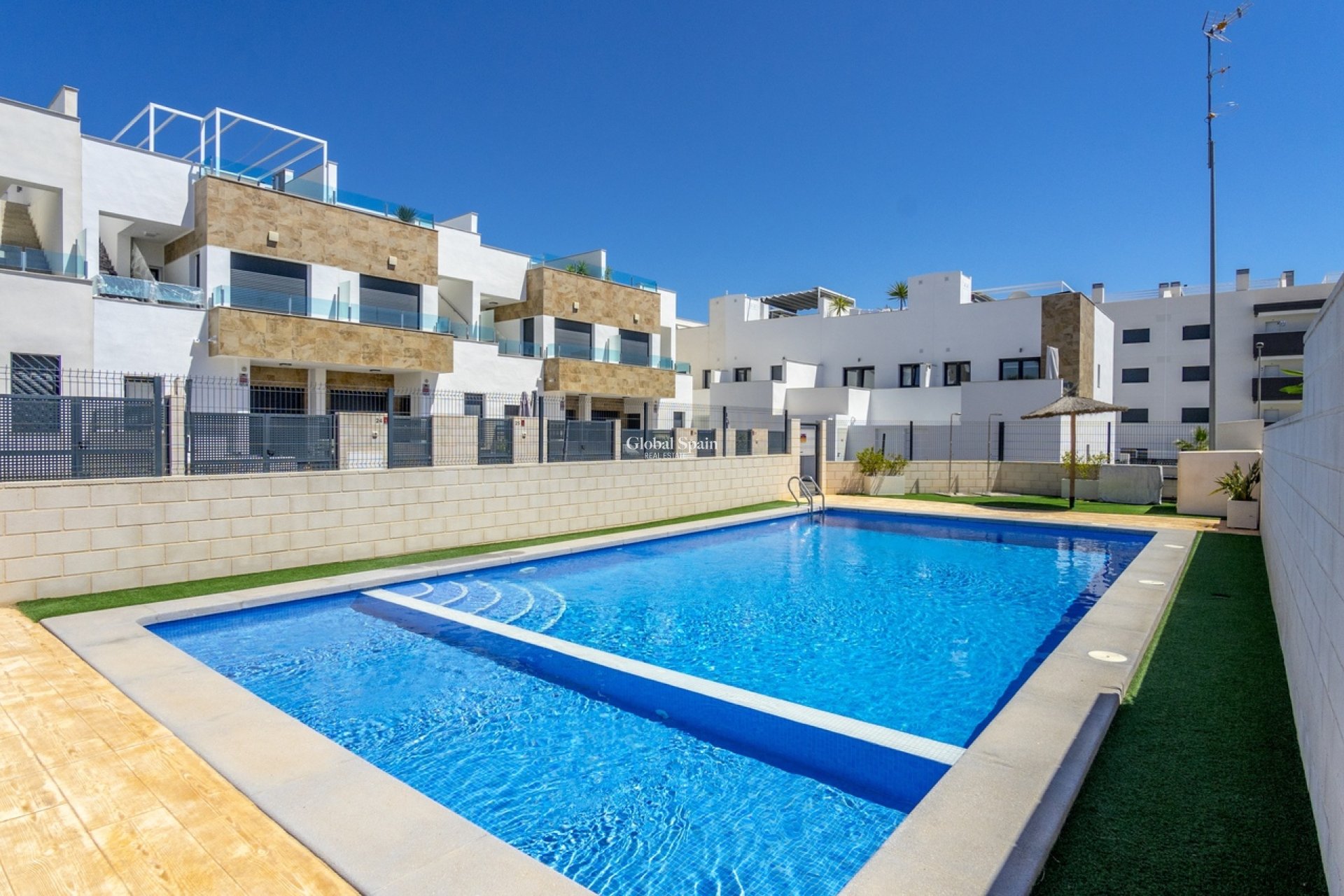 Wederverkoop - HUIS -
VILLAMARTÍN - Costa Blanca