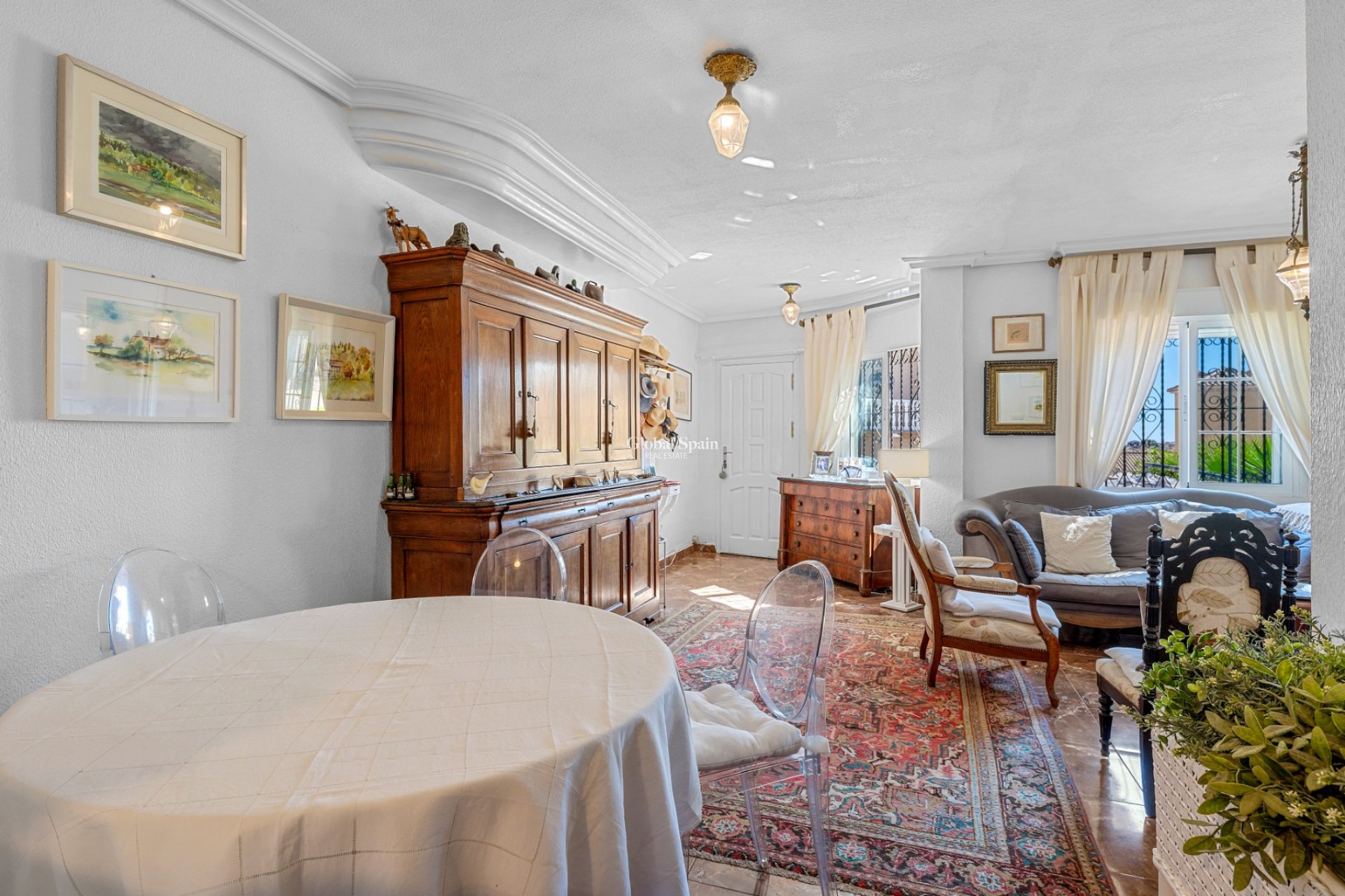 Wederverkoop - HUIS -
Villamartin - Costa Blanca