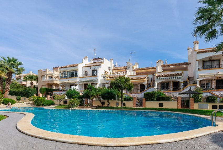 Wederverkoop - HUIS -
VILLAMARTÍN - Costa Blanca