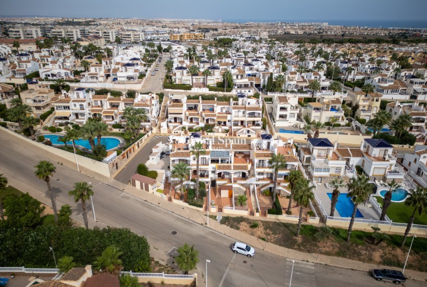 Wederverkoop - HUIS -
VILLAMARTÍN - Costa Blanca