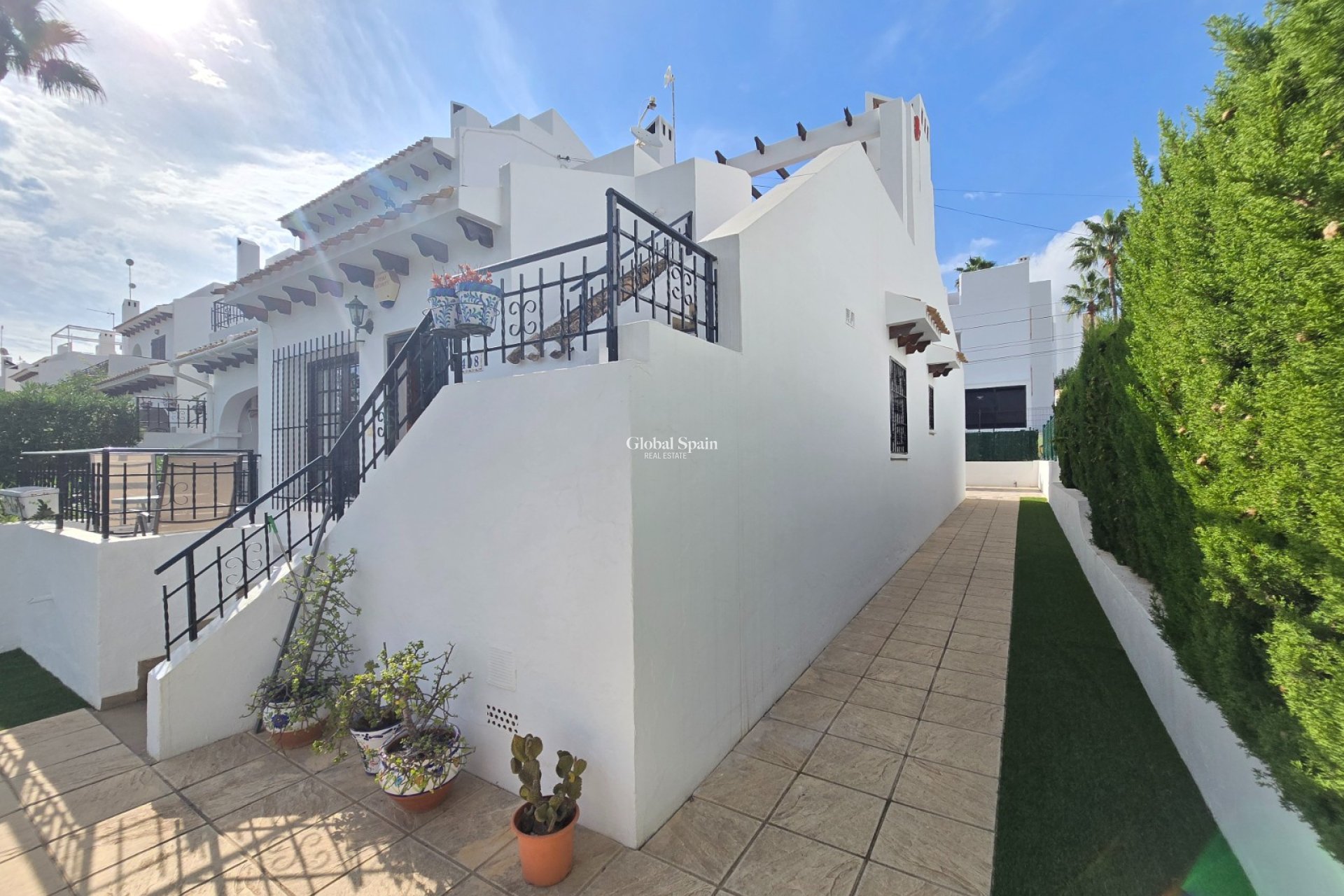 Wederverkoop - HUIS -
Villamartin * - Los Dolses *