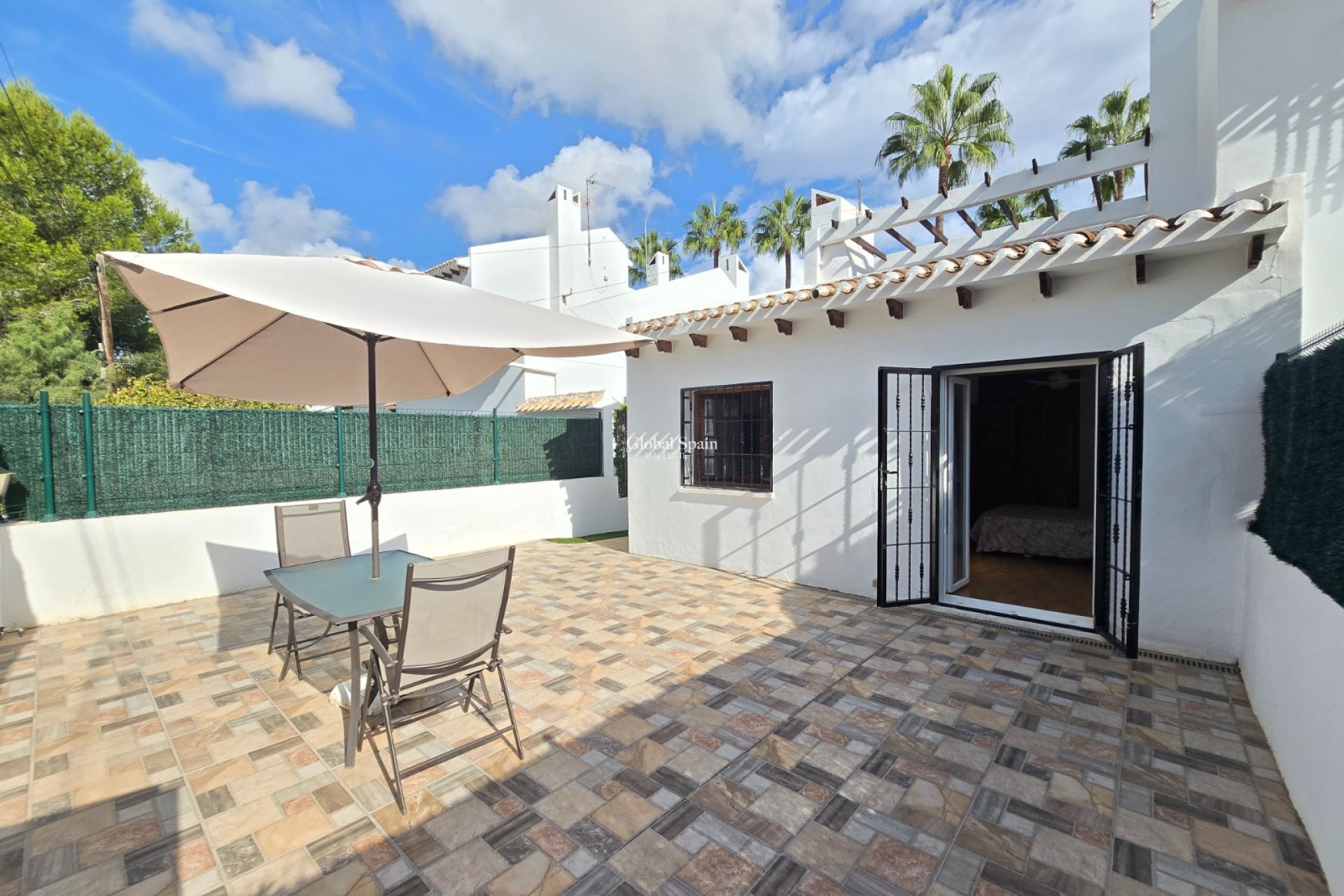Wederverkoop - HUIS -
Villamartin * - Los Dolses *