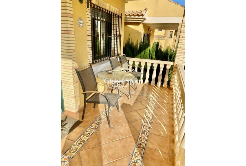 Wederverkoop - HUIS -
VILLAMARTÍN