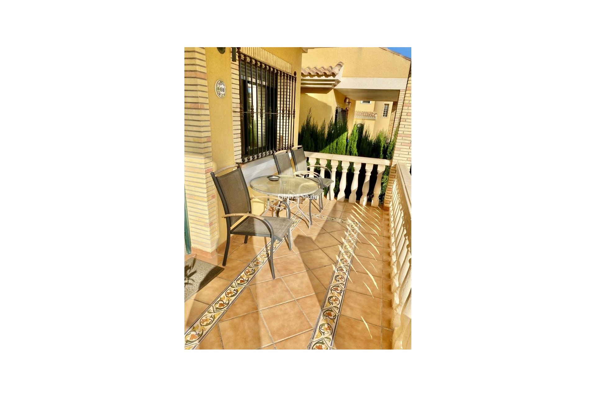 Wederverkoop - HUIS -
VILLAMARTÍN