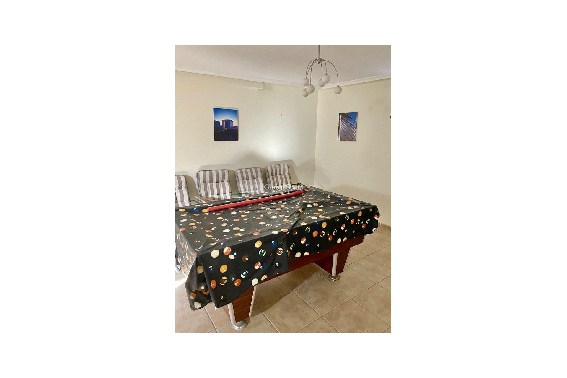 Wederverkoop - HUIS -
VILLAMARTÍN