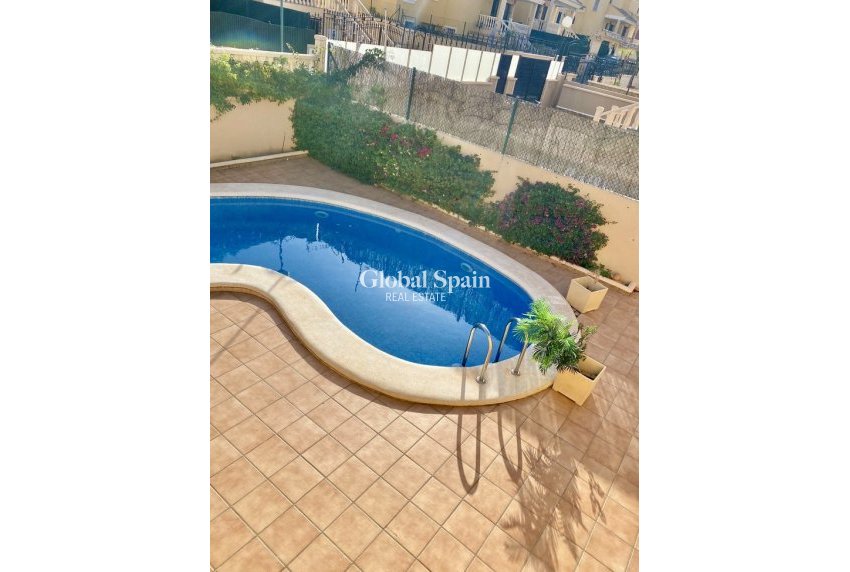 Wederverkoop - HUIS -
VILLAMARTÍN