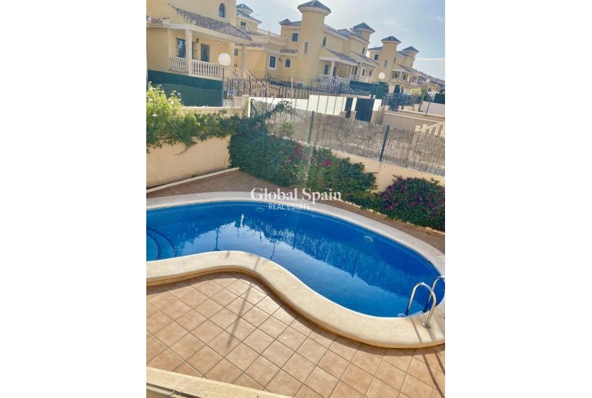 Wederverkoop - HUIS -
VILLAMARTÍN