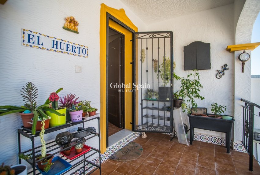 Wederverkoop - HUIS -
VISTABELLA GOLF  - Entre Naranjos