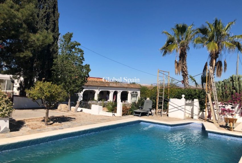 Wederverkoop -  -
LA MATANZA - La Matanza