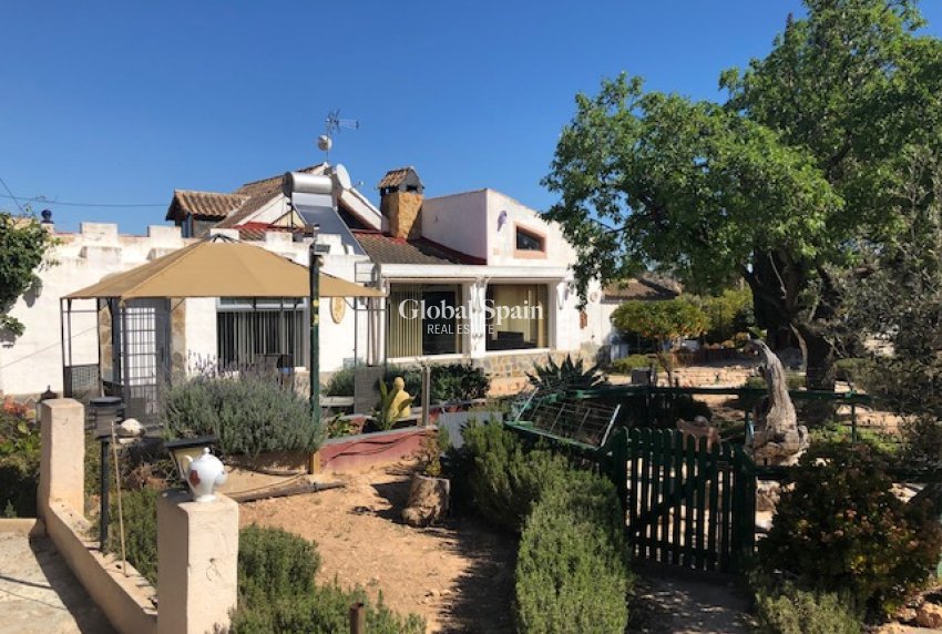 Wederverkoop -  -
LA MATANZA - La Matanza