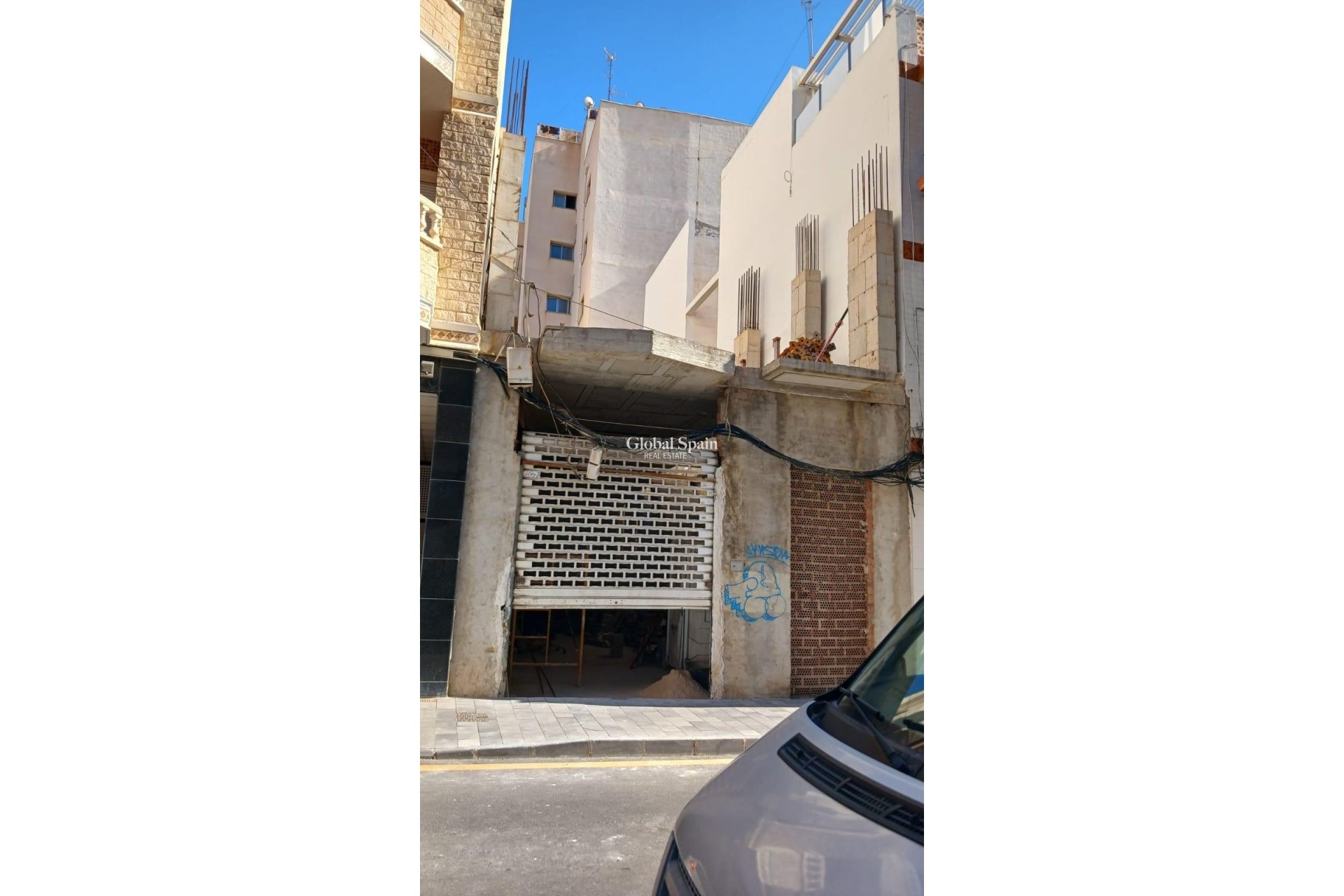 Wederverkoop - Land -
TORREVIEJA - Estacion de autobuses