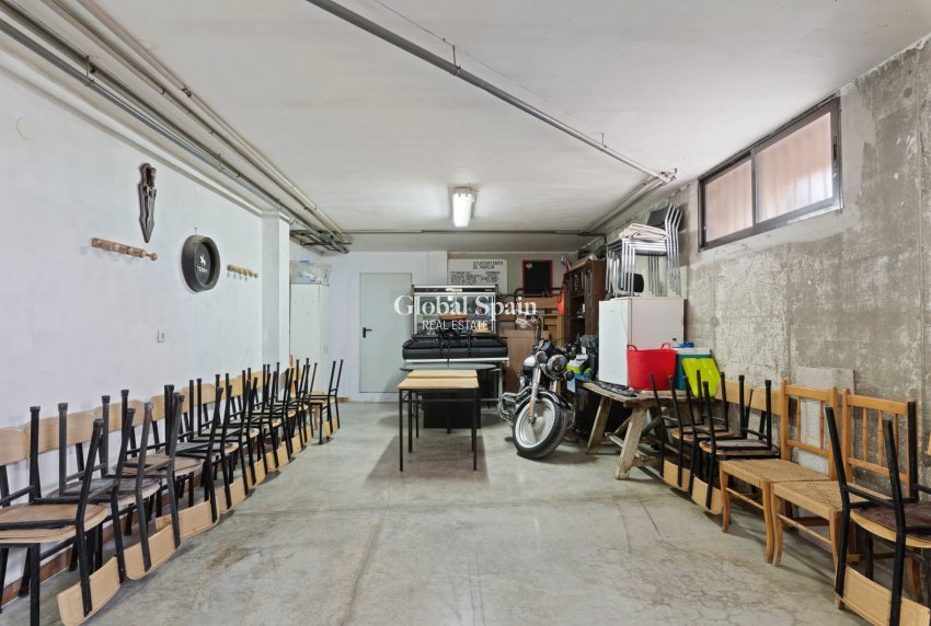 Wederverkoop - Landelijk onroerend goed/Finca -
Beniel - Carretera de Beniel