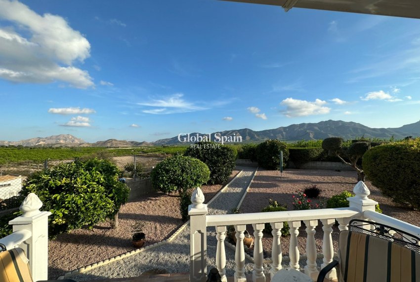 Wederverkoop - Landelijk onroerend goed/Finca -
La Matanza