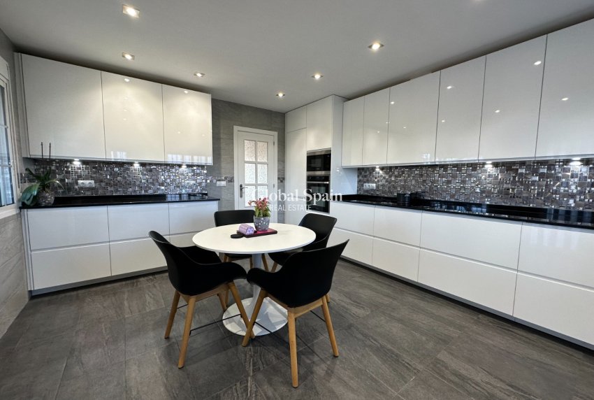 Wederverkoop - Landelijk onroerend goed/Finca -
La Matanza