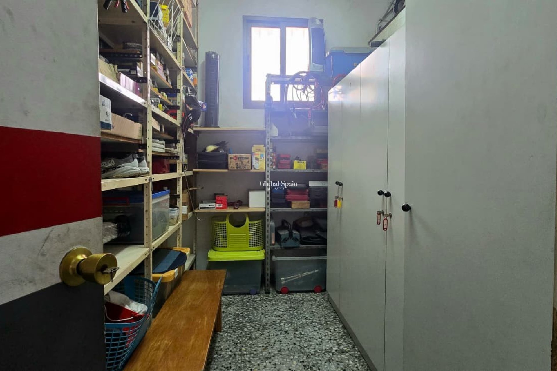 Wederverkoop - Lokaal -
BENIDORM - Centro