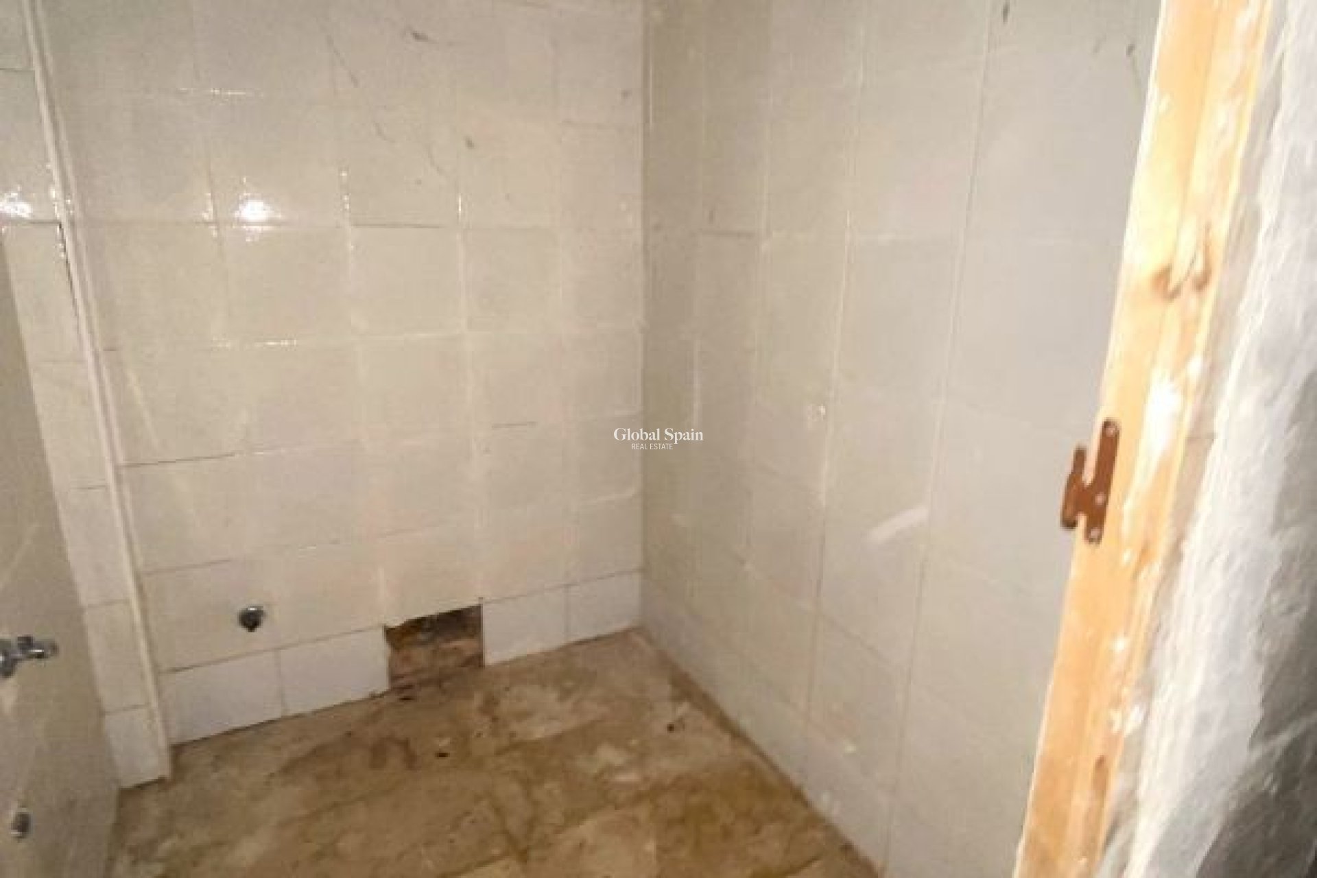Wederverkoop - Lokaal -
BENIDORM - Levante