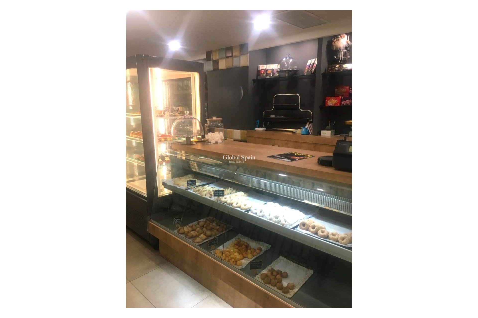 Wederverkoop - Lokaal -
VILLAJOYOSA - Villajoyosa