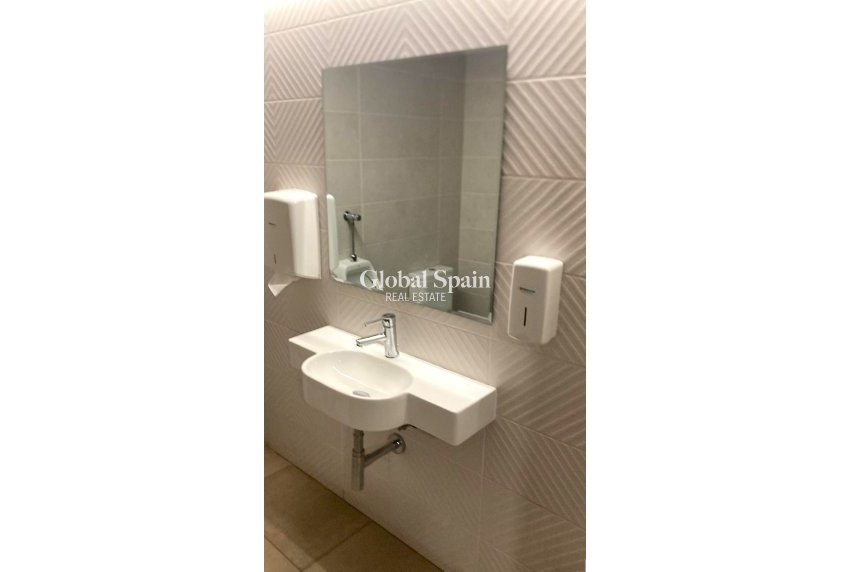 Wederverkoop - Lokaal -
VILLAJOYOSA - Villajoyosa