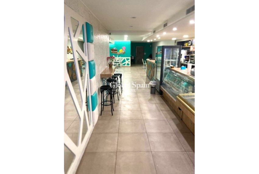 Wederverkoop - Lokaal -
VILLAJOYOSA - Villajoyosa