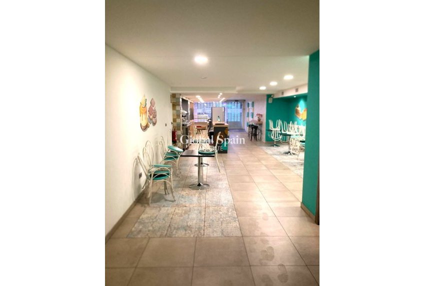 Wederverkoop - Lokaal -
VILLAJOYOSA - Villajoyosa