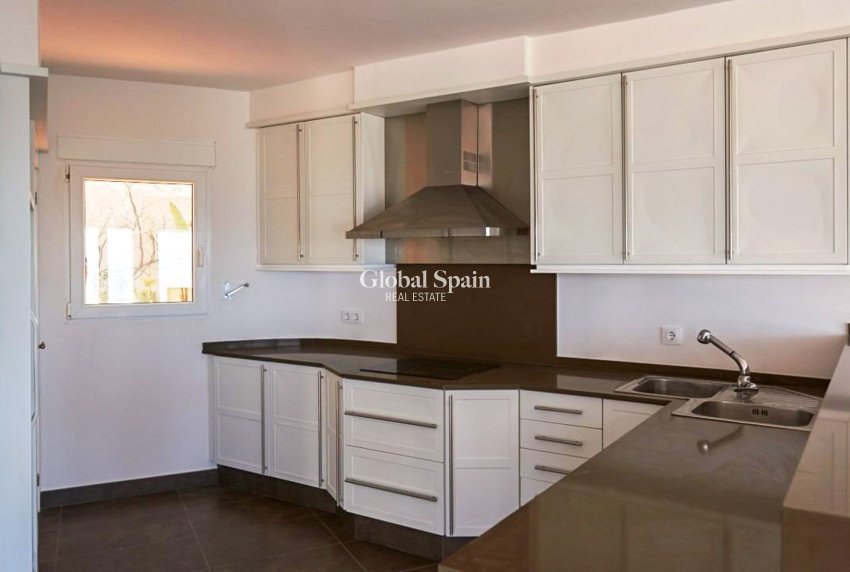 Wederverkoop - Onafhankelijke villa -
ALTEA - ALTEA HILLS