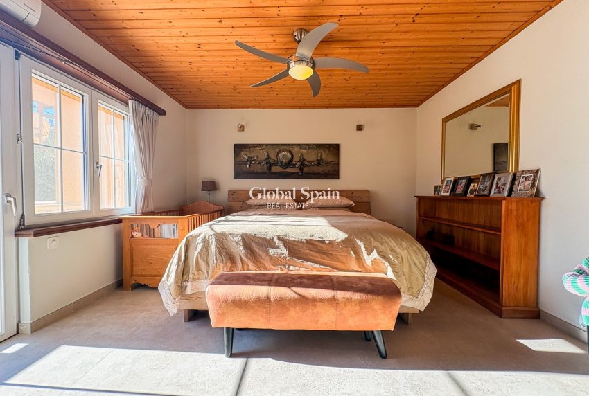 Wederverkoop - Onafhankelijke villa -
ELCHE - Las Bayas