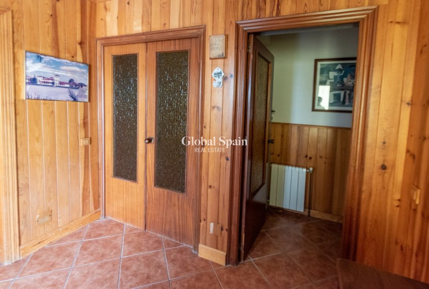 Wederverkoop - Onafhankelijke villa -
GUARDAMAR DEL SEGURA - Guardamar Playa