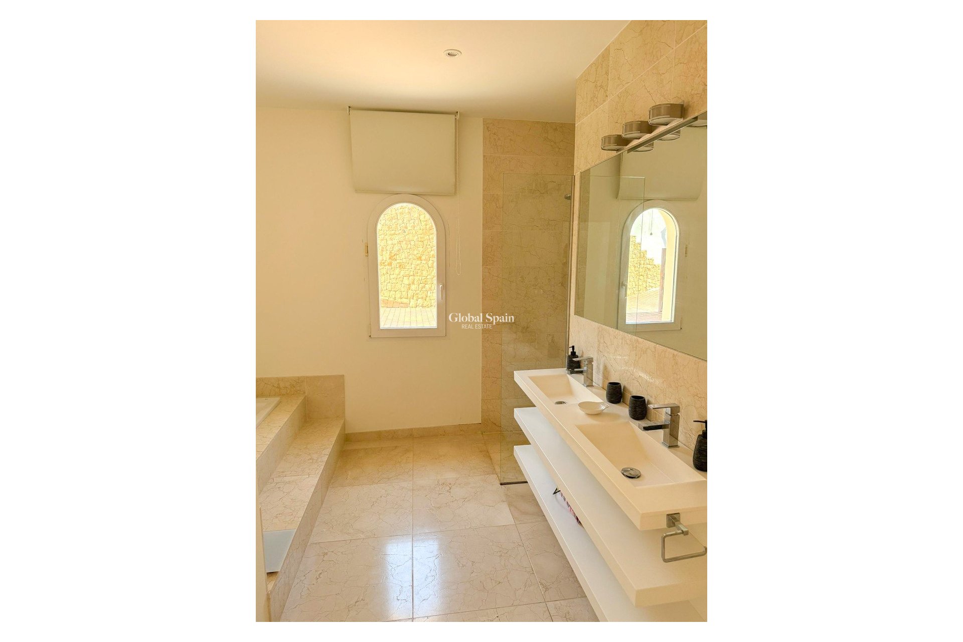 Wederverkoop - Onafhankelijke villa -
MORAIRA_TEULADA - El Portet - Pla Del Mar