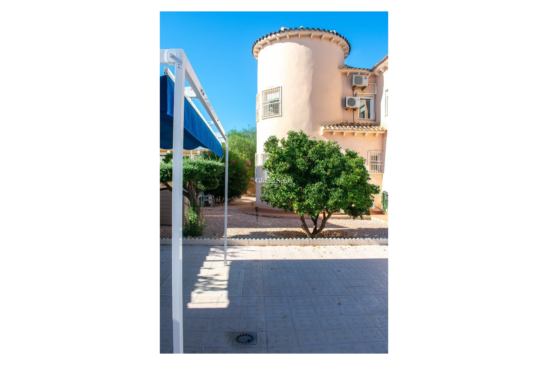 Wederverkoop - Onafhankelijke villa -
ORIHUELA COSTA - La Zenia