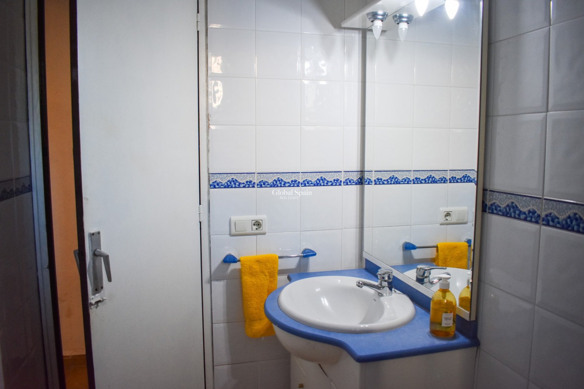 Wederverkoop - Onafhankelijke villa -
ORIHUELA COSTA - Punta Prima