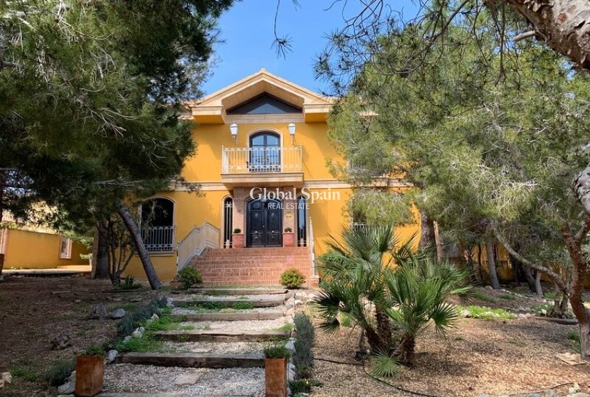 Wederverkoop - Onafhankelijke villa -
ROJALES - Ciudad Quesada