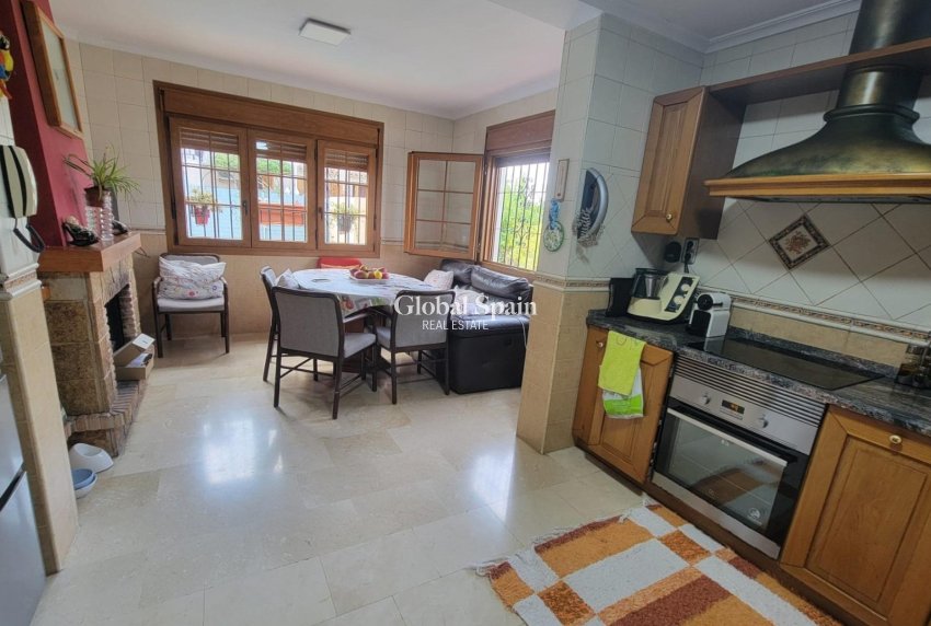 Wederverkoop - Onafhankelijke villa -
TORREVIEJA - Aguas Nuevas