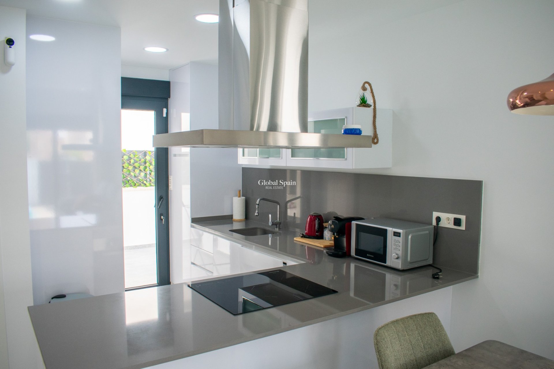 Wederverkoop - Onafhankelijke villa -
TORREVIEJA - La Siesta - El Salado - Torreta