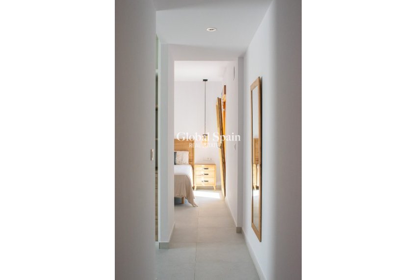 Wederverkoop - Onafhankelijke villa -
TORREVIEJA - Torreta Florida